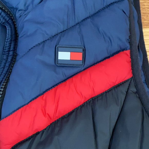 XS Tommy Hilfiger Dark Blue, Black, and Red Sport Vest - Picture 3 of 5